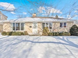801 Bomier St, De Pere, WI 54115