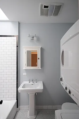 Rented by Urban Spaces Realty Group | media 26