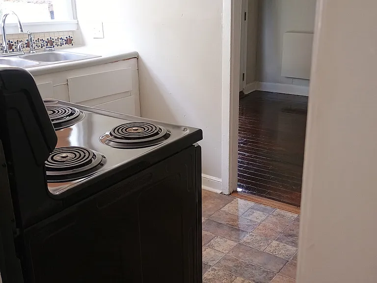 112 Vinson Dr — Photo 6