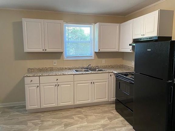 2nd image of 205 Blossom Dr