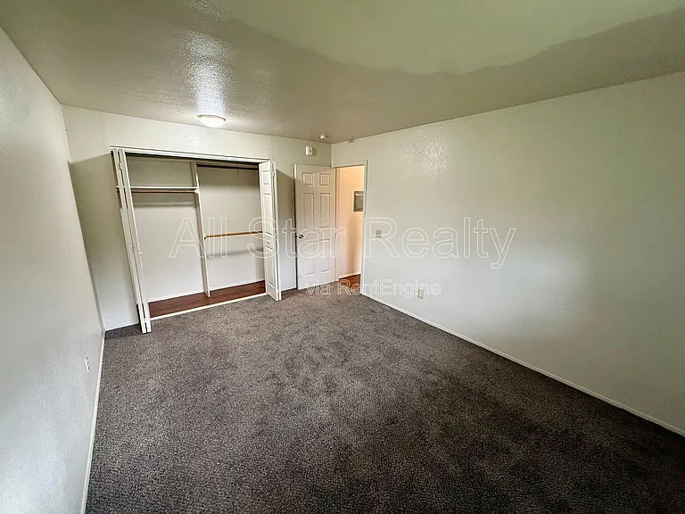 211 McCarrey St #2B — Photo 13