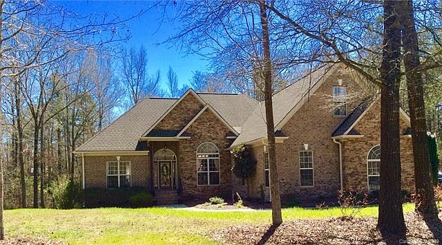 1st image of 7408 Walnut Crest Dr