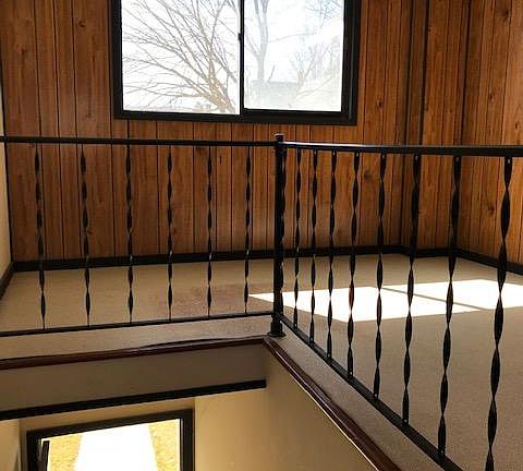 Upper landing bonus space