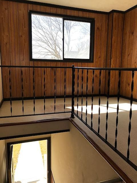 Upper landing bonus space