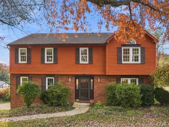 869 Hillcrest Cir, Wexford, PA 15090