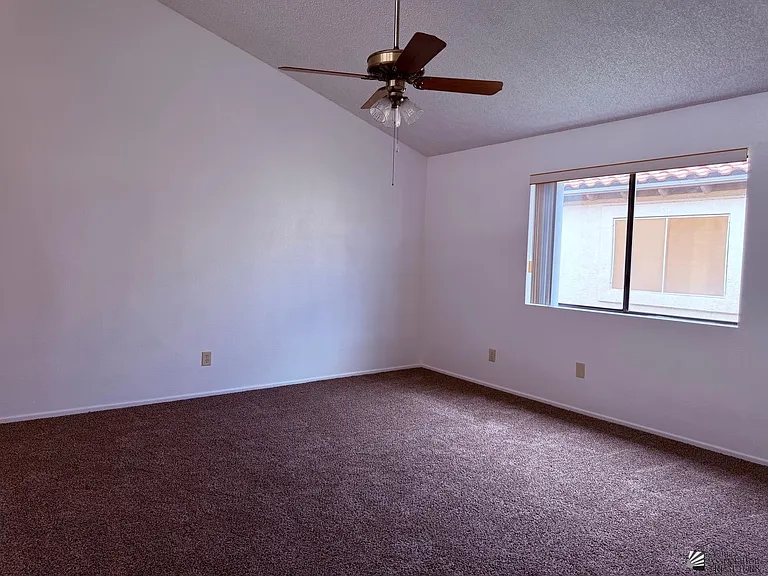 3733 S 6th Ave — Photo 11
