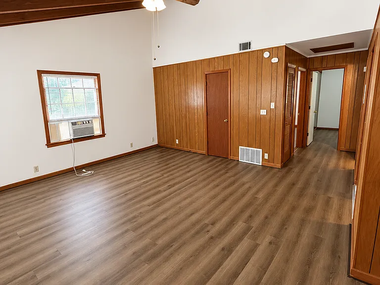 205 Audubon Dr — Photo 3