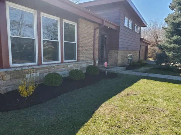 833 Lavergne Ave, Wilmette, IL 60091