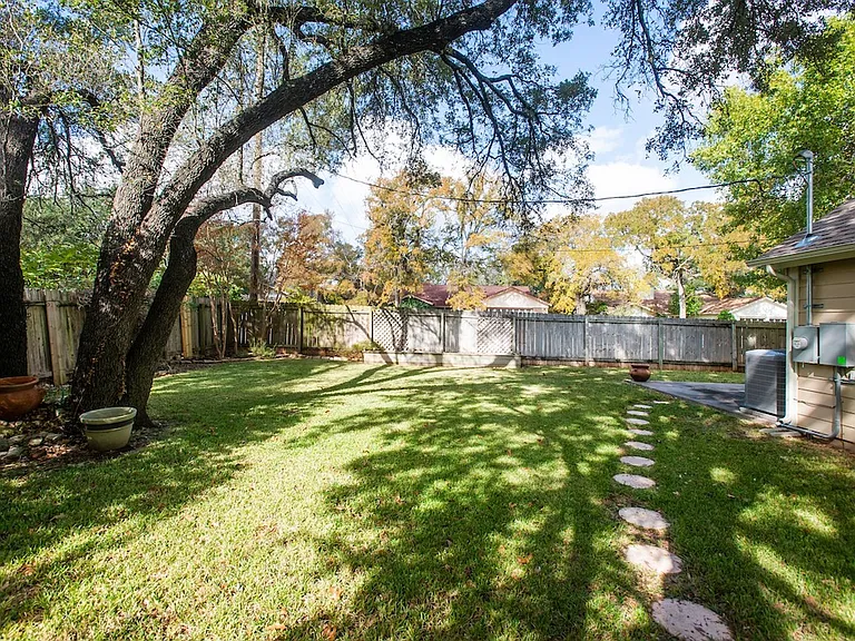 4607 Bridlewood Dr — Photo 31