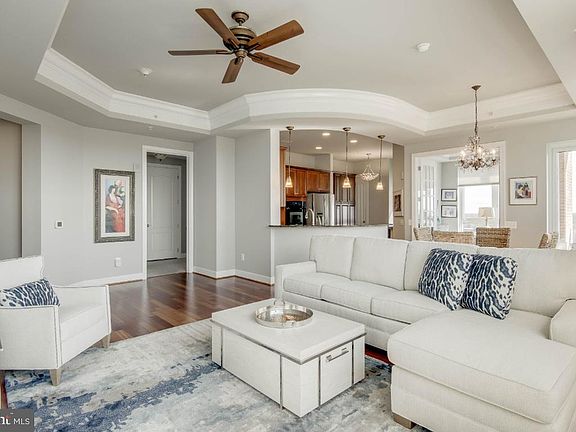 2nd image of 1915 Towne Centre Blvd Unit 812