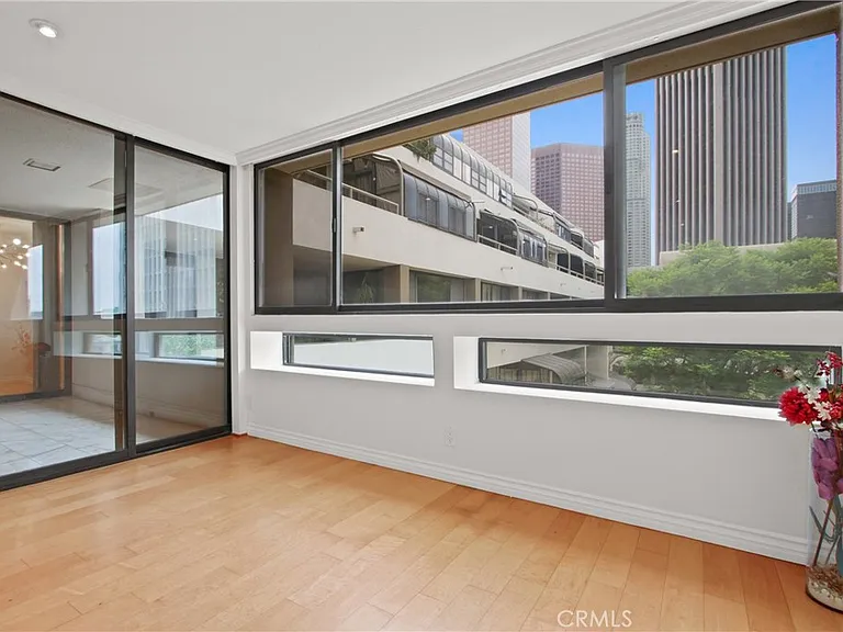 121 S Hope St #318 — Photo 4