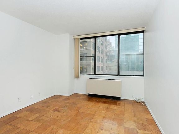 3rd image of 301 E 45th St APT 8C