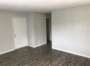 928 S Stewart St APT 7, Creve Coeur, IL 61610