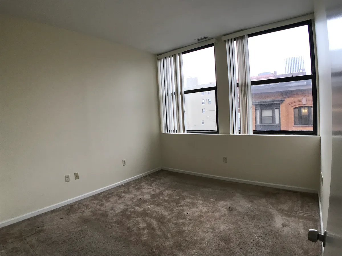 Building Photo - 25 Bittner St #401