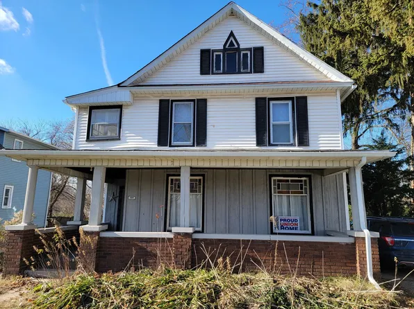 506 Park St, La Porte, IN 46350