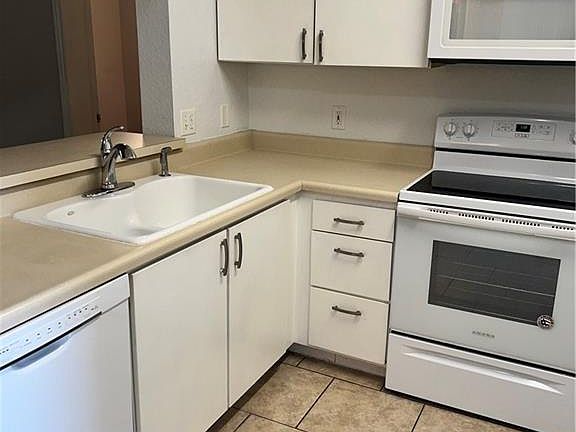 5th image of 8271 Key Royal Cir APT 931