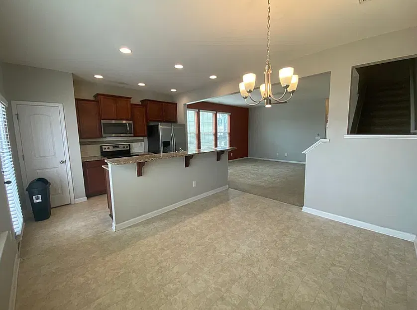 3 bed, 1656 sqft, $1,750 — Photo 1