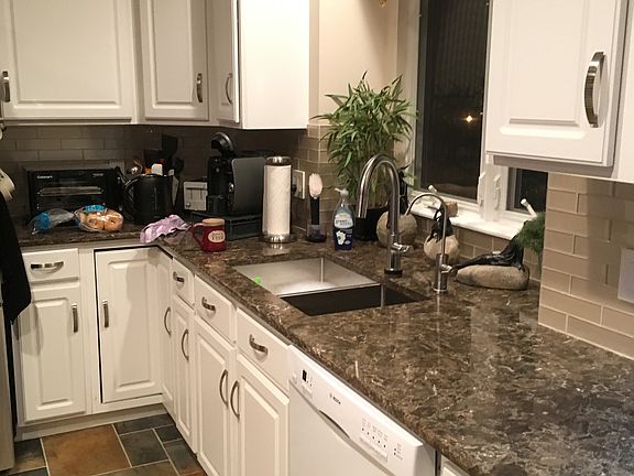 5th image of 617 Magnolia Ln