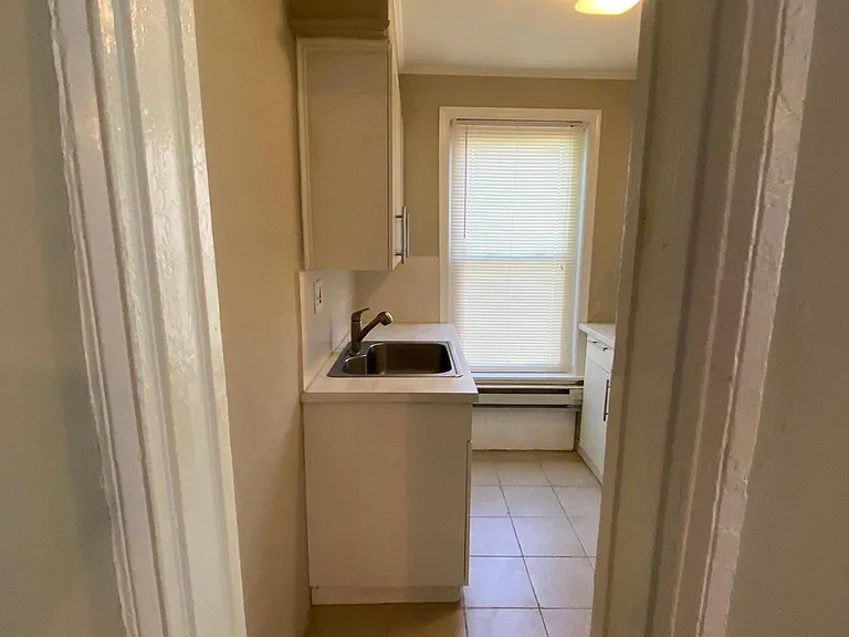 421 S 15th St #3R — Photo 6