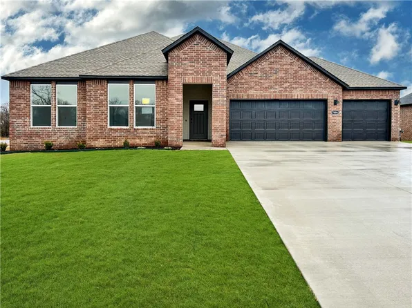 7006 E Sugarloaf St, Siloam Springs, AR 72761