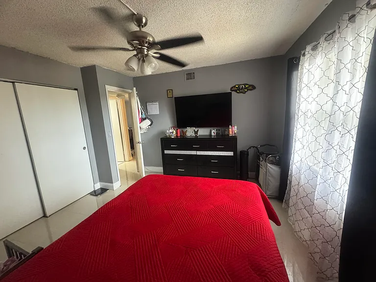 6575 W Oakland Park Blvd — Photo 11