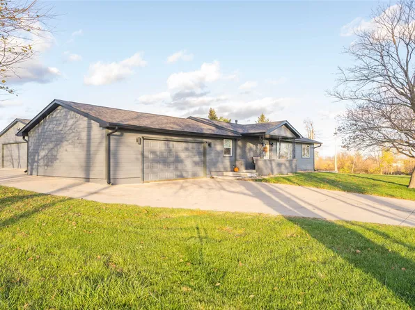 4590 E Payton Ave, Carlisle, IA 50047