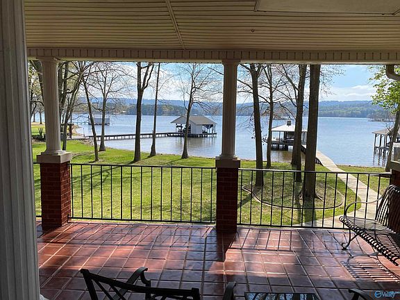 4th image of 108 Willow Cove Dr