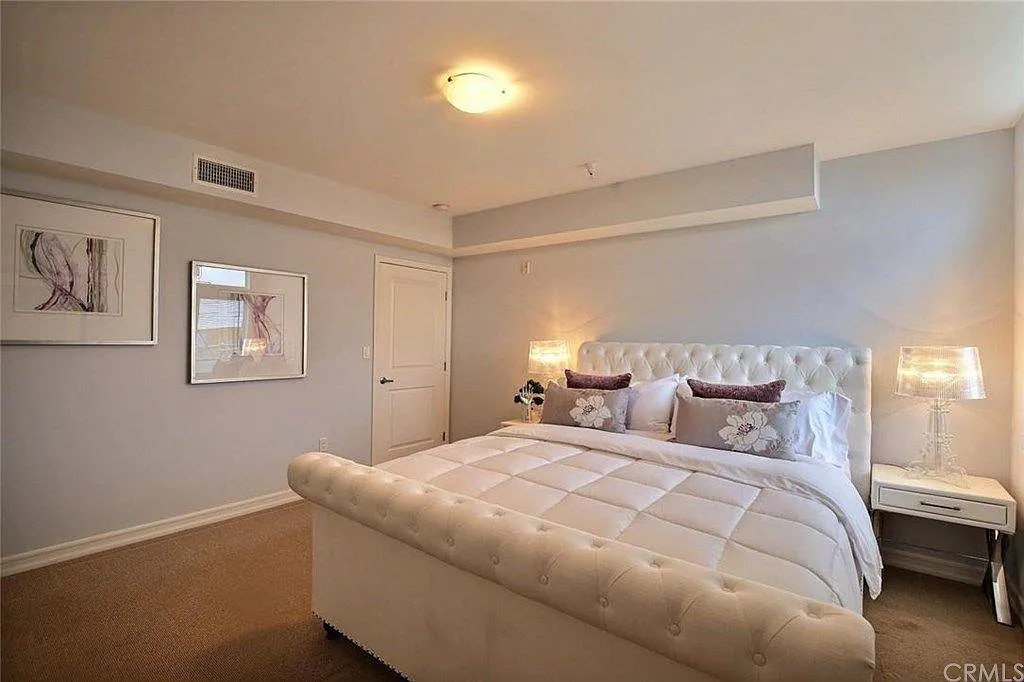 3 bed, 3.5 bath, 1750 sqft, $1,600 — Photo 3