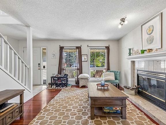 4th image of 684 E Sunmills Dr SE