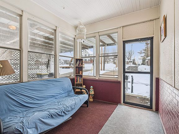 3rd image of 440 Sherwood Ave