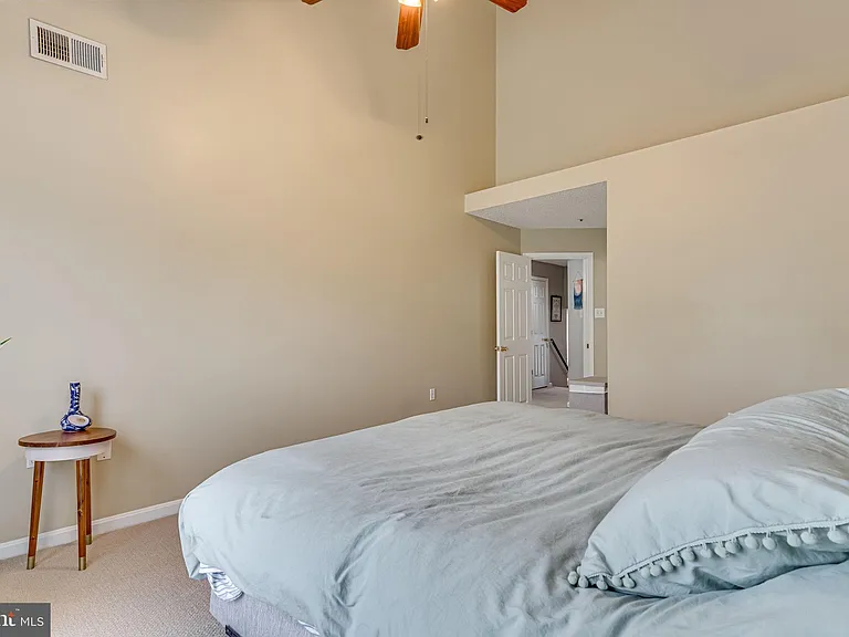 273 S Pickett St #401 — Photo 15