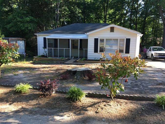1st image of 404 Ivydale Dr