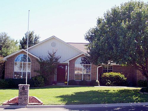 1st image of 231 Meadowlakes Dr