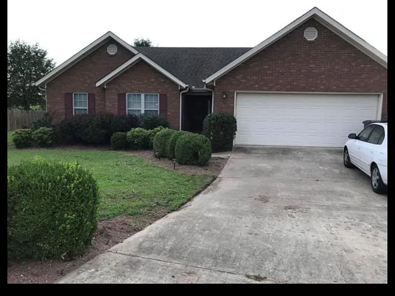 5520 Cordova Ln — Photo 1