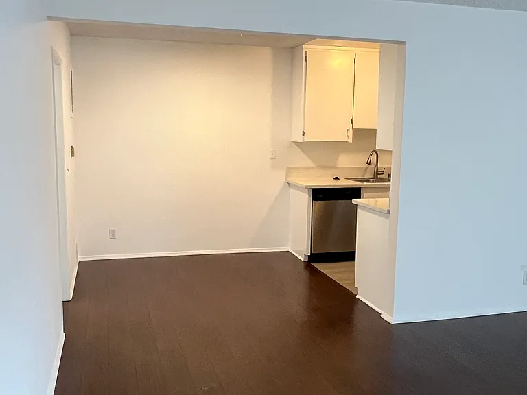 12424 Texas Ave — Photo 5