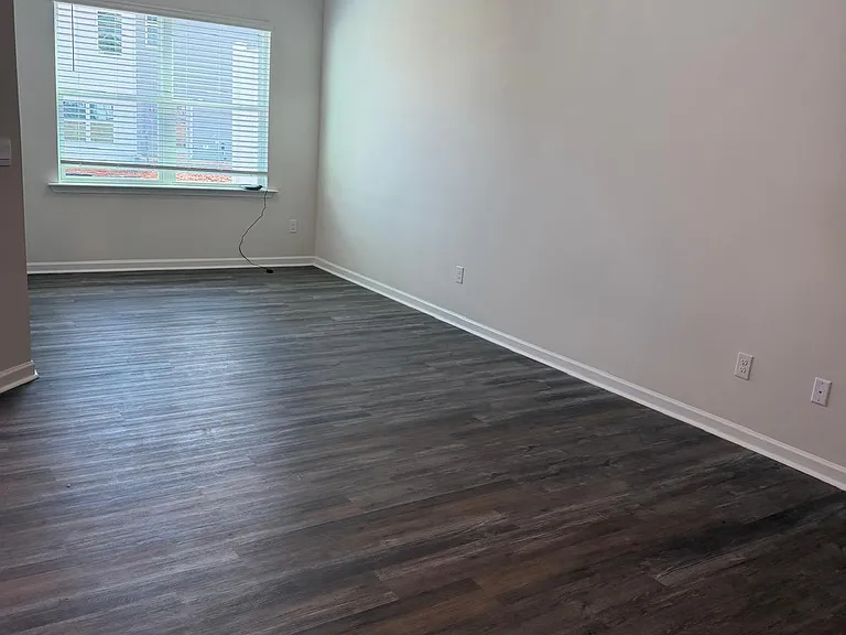 127 Starlight St — Photo 3