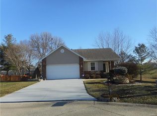 302 Bayside Ct, Glen Carbon, IL