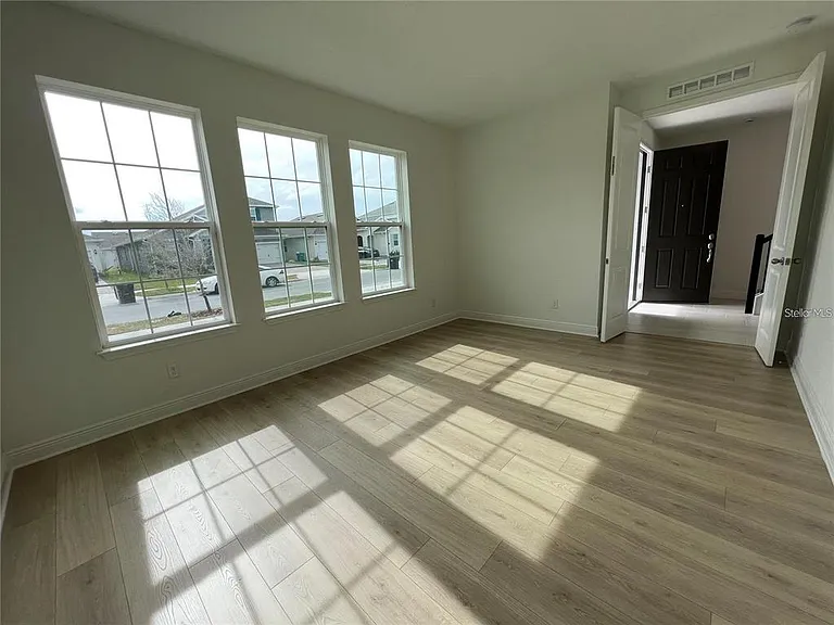 19141 Planetree St — Photo 21