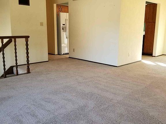 5th image of 3813 N Melcosta Dr