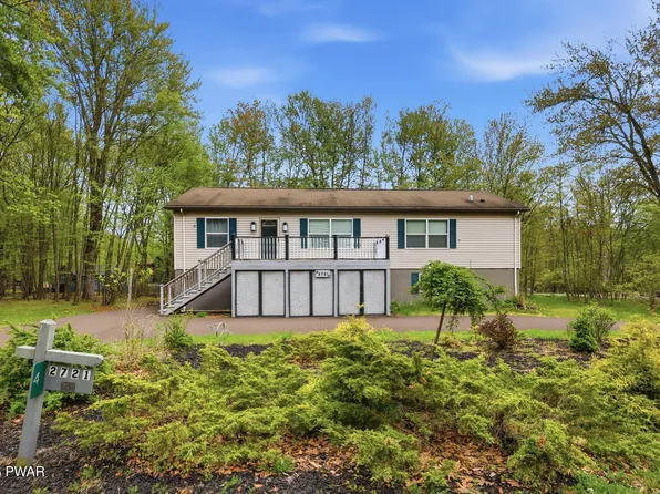 4 Pebble Ct, Lake Ariel, PA 18436