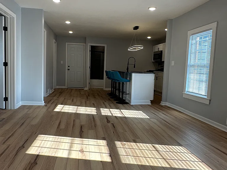 408 E Laurel St #2 — Photo 14