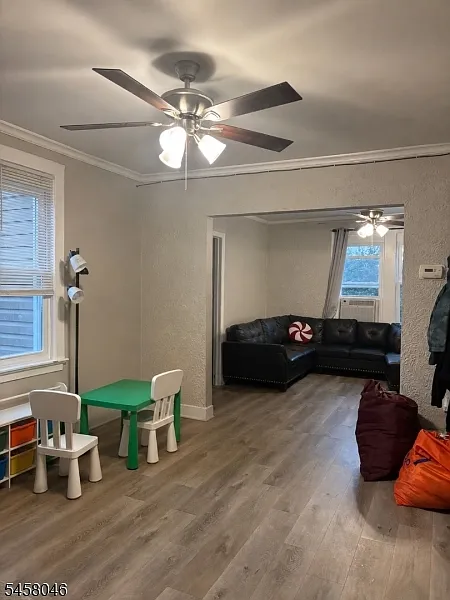 3 bed, 1.0 bath, $2,600 — Photo 3