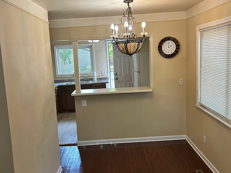 4624 Culver St — Photo 12