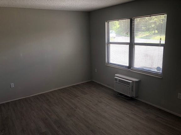 2nd image of 790 Country Aire Ct APT 311