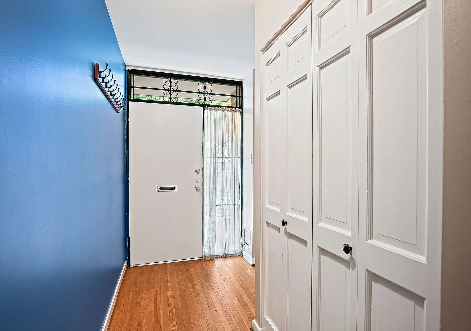 Southwest Townhouse | Three Levels | Backyard + Common Space — Photo 4