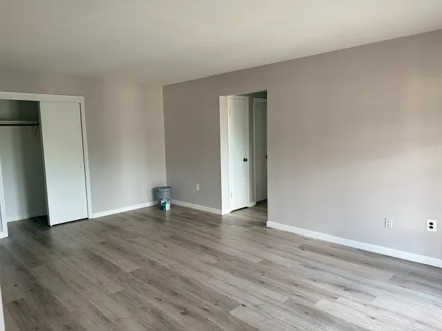 2 bed, 1200 sqft, $2,300 — Photo 4