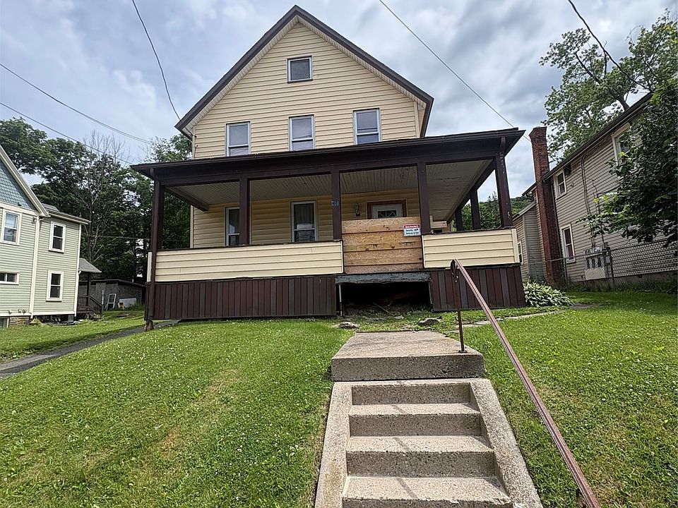 1st image of 208 Conklin Ave
