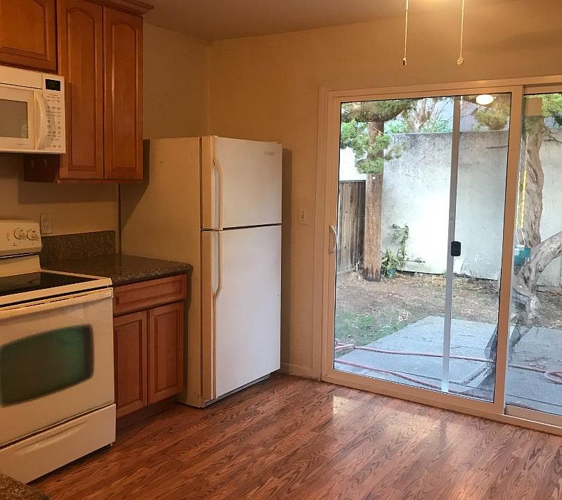 1st image of 536 Shadow Ct #534