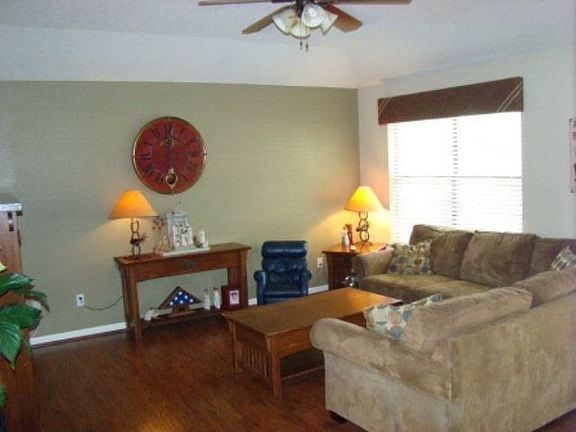 3rd image of 29 Salado Dr