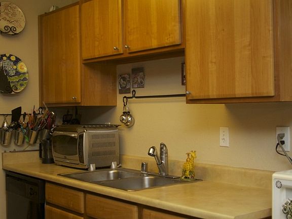 4th image of 16817 Larch Way Unit A201